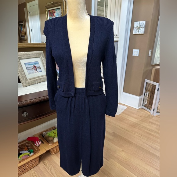 St. John Navy Blazer and Skirt Set - Picture 1 of 6